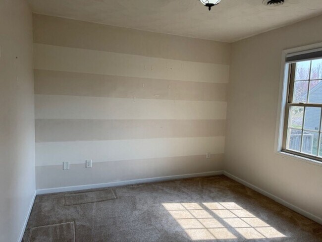 Building Photo - Single Family Home