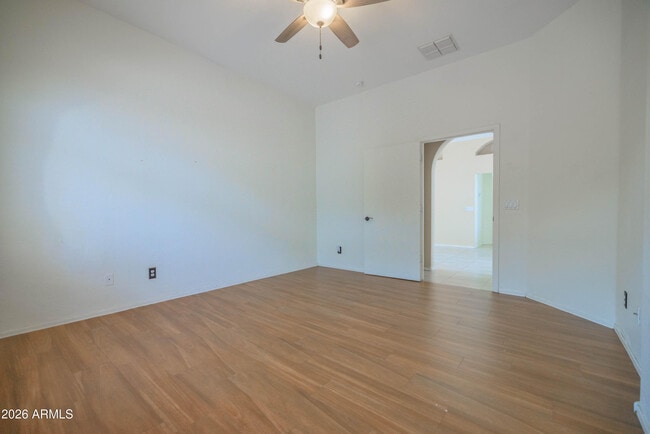 Building Photo - 1401 S 80th St