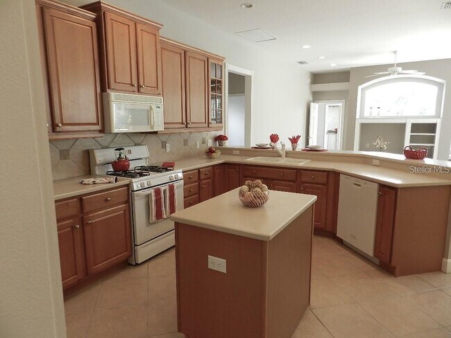 Building Photo - 13335 Purple Finch Cir
