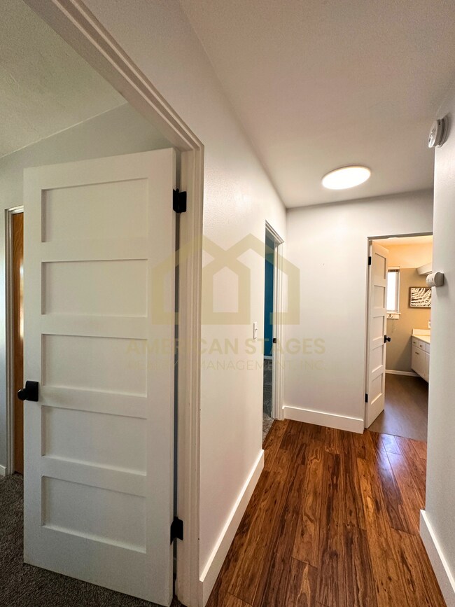 Building Photo - 135 Oakmont Ave