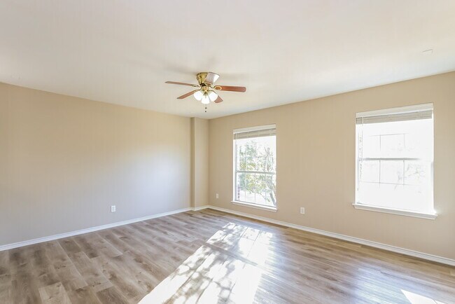 Building Photo - 9923 Mustang Rise