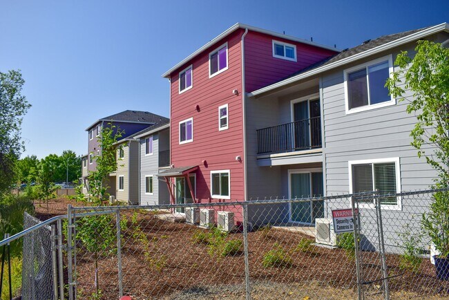 Building Photo - 1995 Sky Park Dr