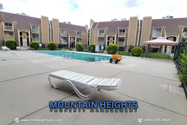 Building Photo - 450 E Creekside Cir