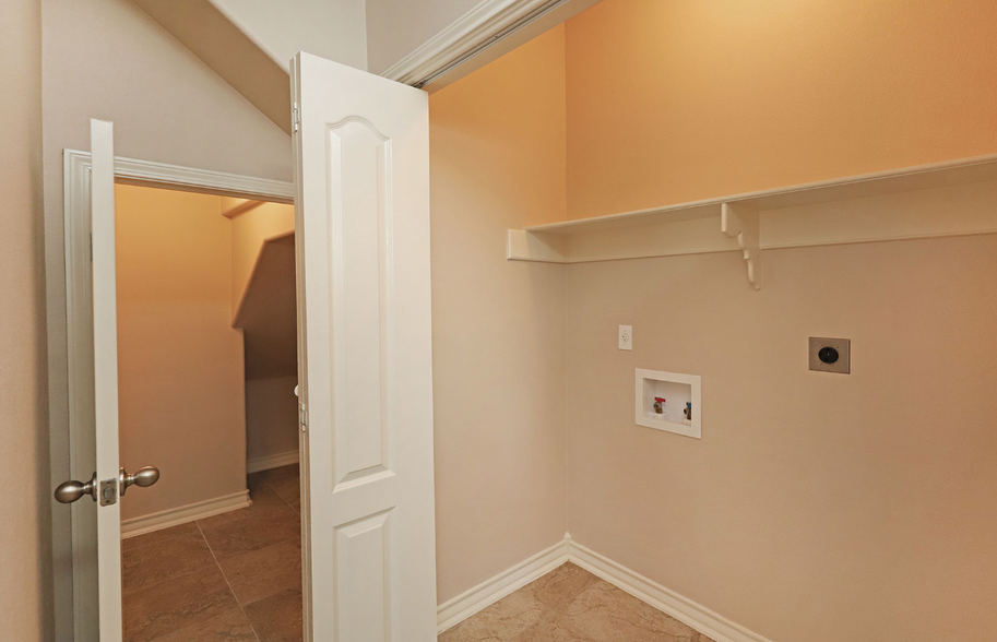 Building Photo - 9807 Sterling Loop