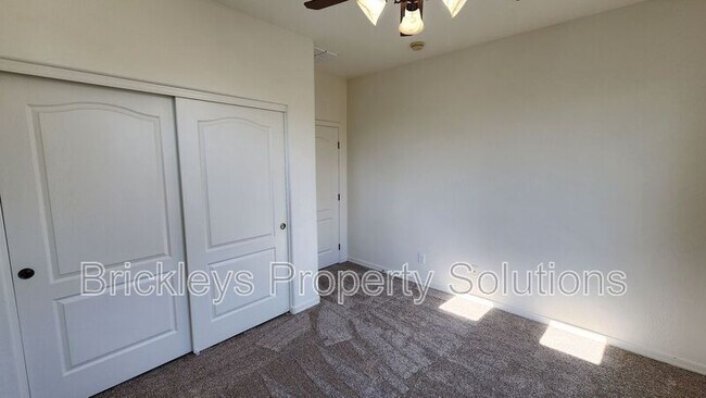Building Photo - 4446 E Blue Sage Rd
