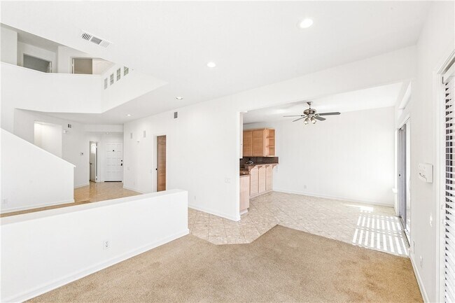 Building Photo - 5824 Spinnaker Bay Dr