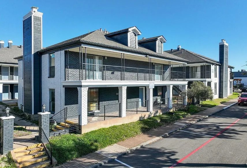 Building Photo - 2508 Ridgmar Blvd