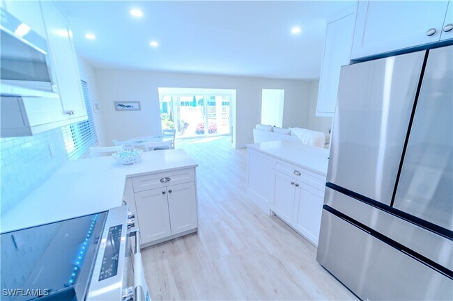 Building Photo - 354 Harbour Dr