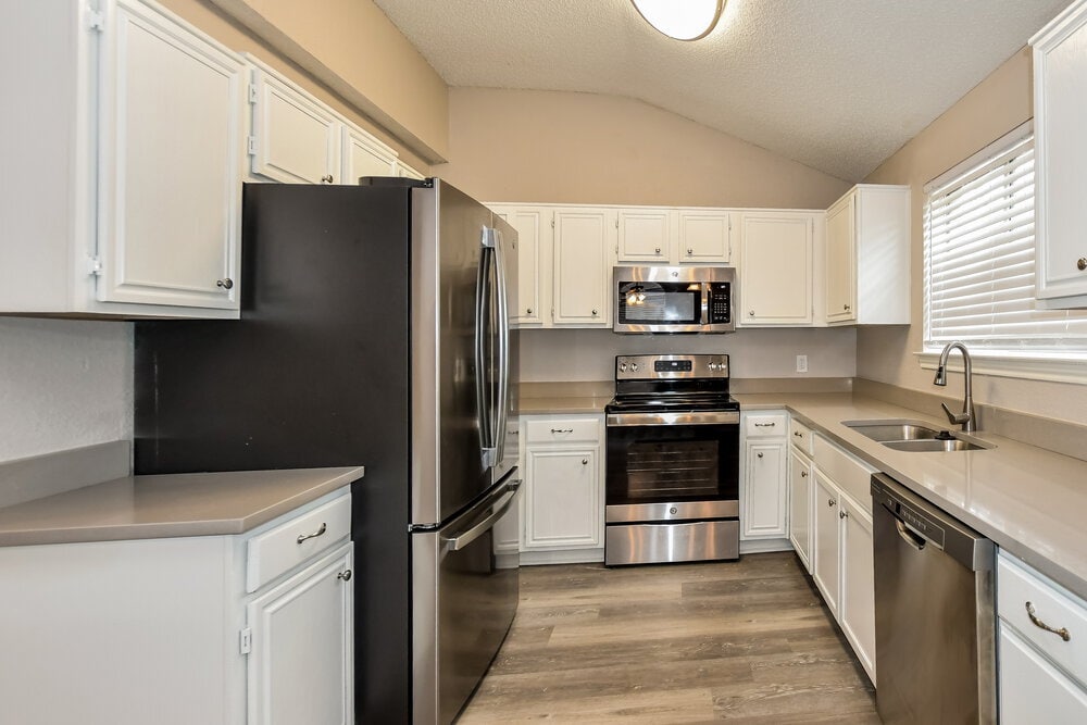 Building Photo - 208 Chamblin Dr