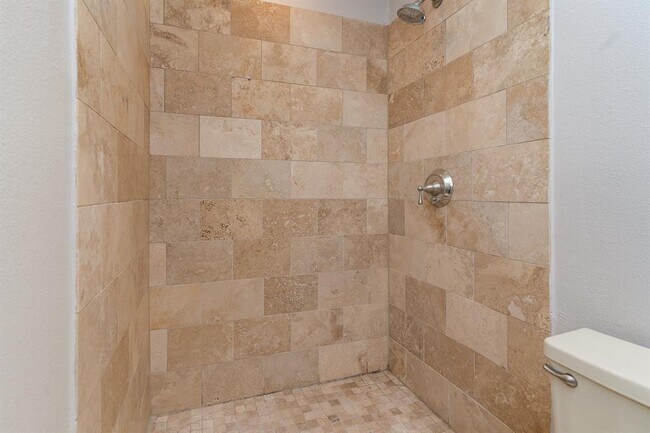 Building Photo - 5222 Fleetwood Oaks Ave