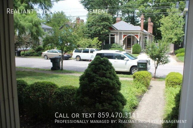 Building Photo - 3 Bedrooms, 2 baths. Downtown Lexington be...