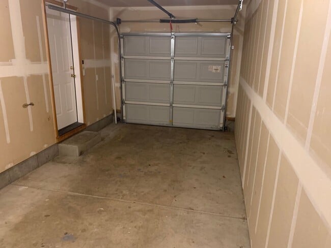 Building Photo - Newly updated 3-bedroom, 2-bathroom duplex...