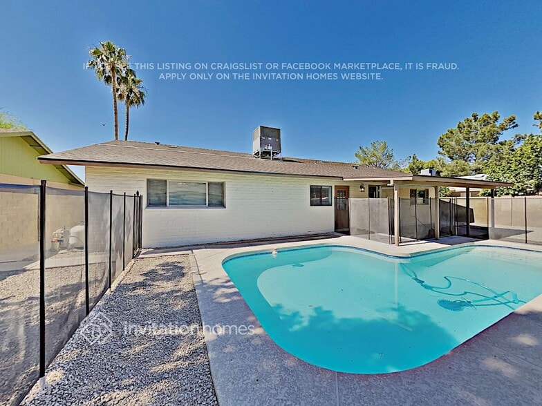 Building Photo - 810 E Todd Dr