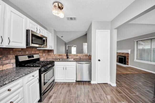 Building Photo - 22303 Acorn Chase Dr