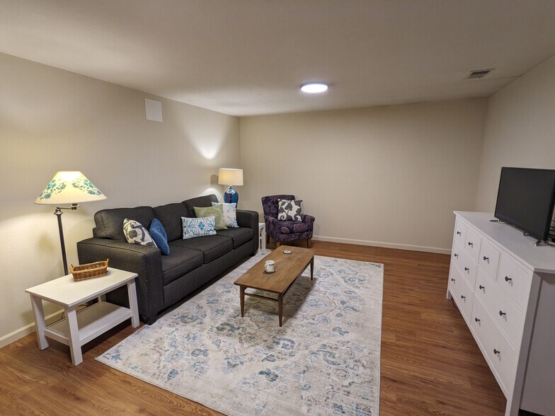Lower Level Living Room - 525 Manhattan Dr