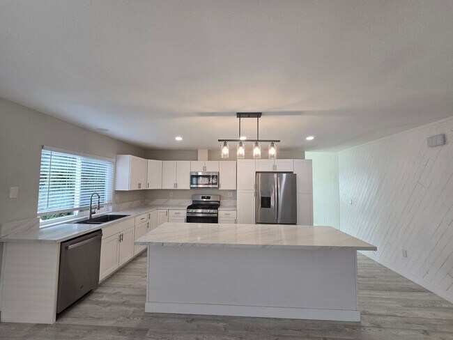 Building Photo - 11321 Volans St