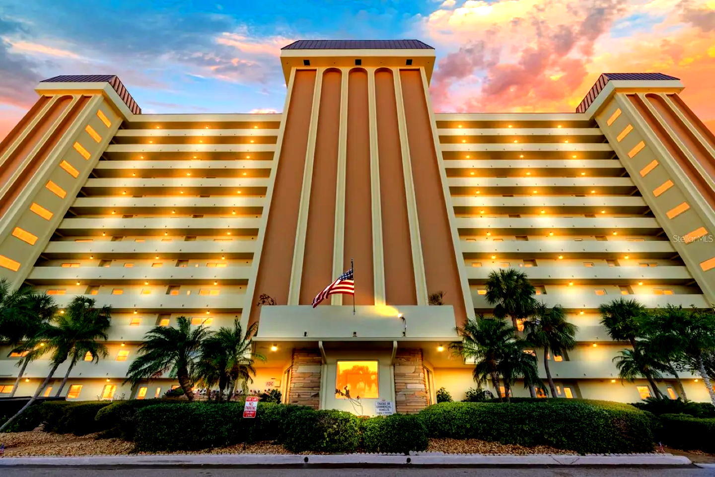 Building Photo - 4550 Cove Cir