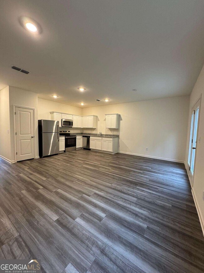 Building Photo - 87 Ingleton Dr