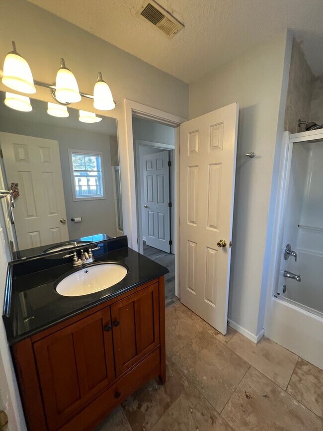 Building Photo - COMING SOON! 3 BR/2bath/Carport/Fenced Yard/ No carpet Odgen location. One level home, Beautiful ...