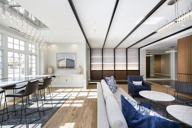 Building Photo - 10 Shipyard Dr