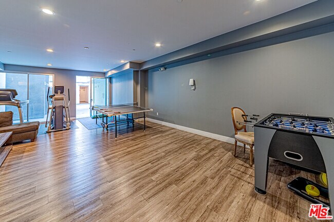 Building Photo - 1101 S Harvard Blvd