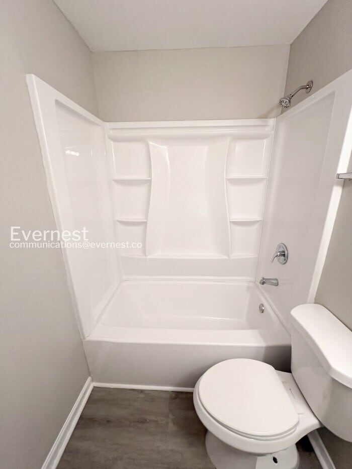 Building Photo - 1689 Thrasher Ct