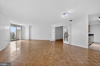 Building Photo - 7111 Woodmont Ave