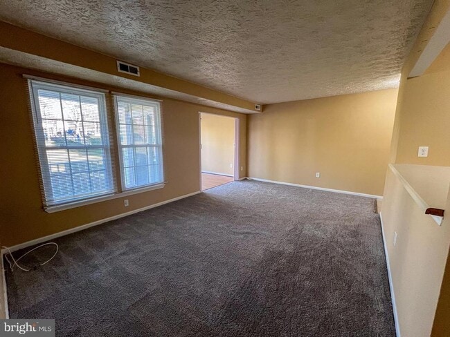 Building Photo - 782 Southern Hills Dr