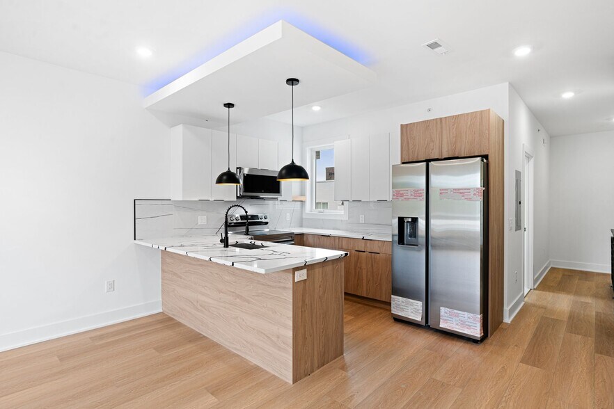 Building Photo - 1947 N Marshall St