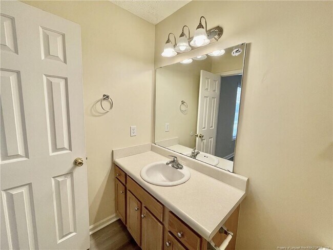 Building Photo - 3721 Betts Dr