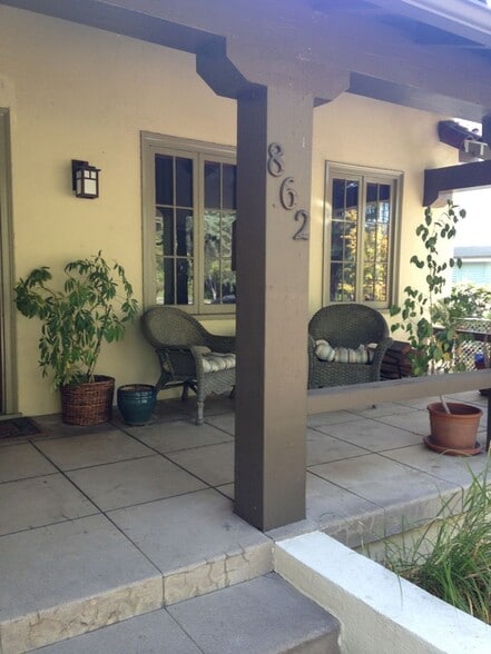 Front porch - 862 Allen Ave