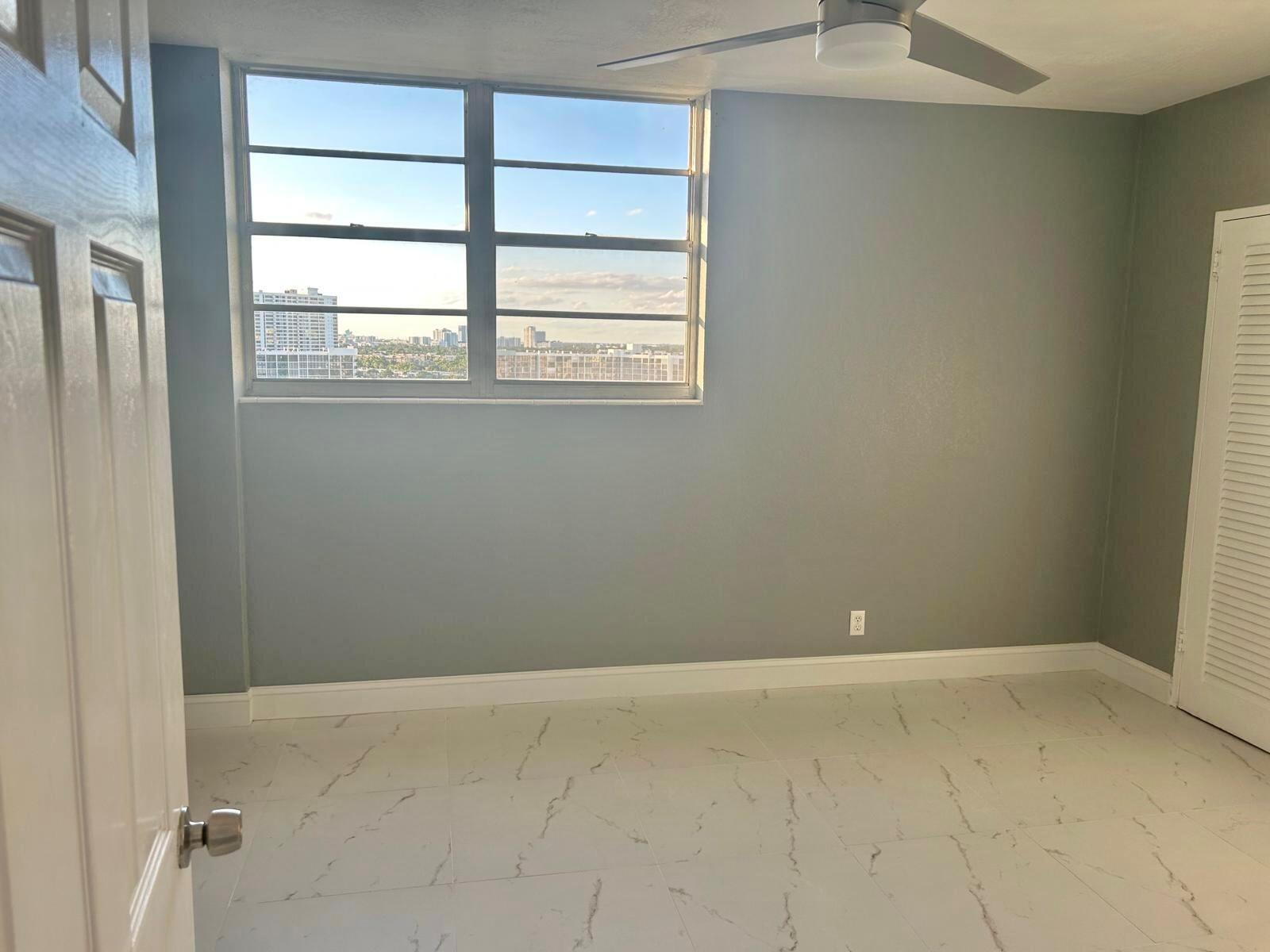 Building Photo - 3801 S Ocean Dr