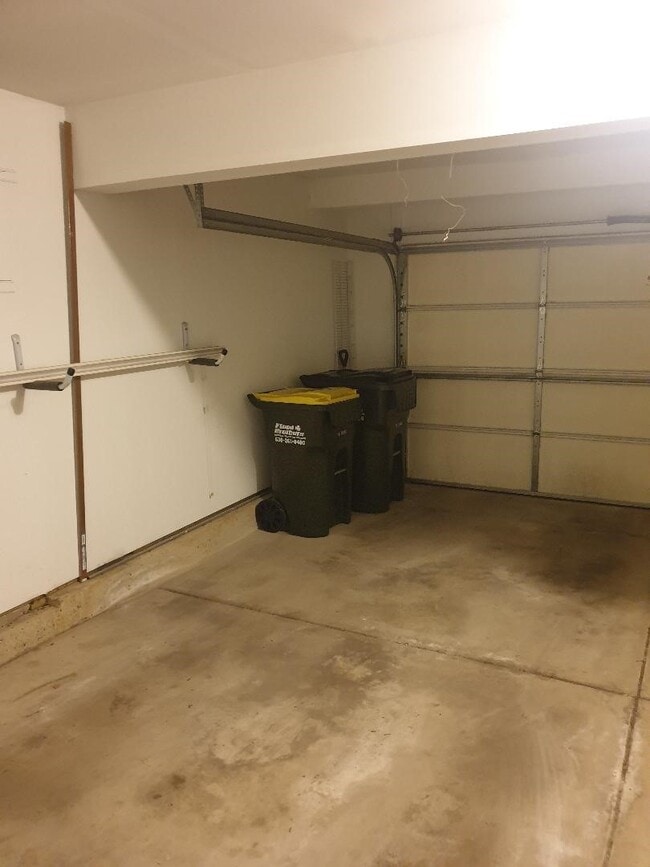 Building Photo - 28121 Sonoma Pass