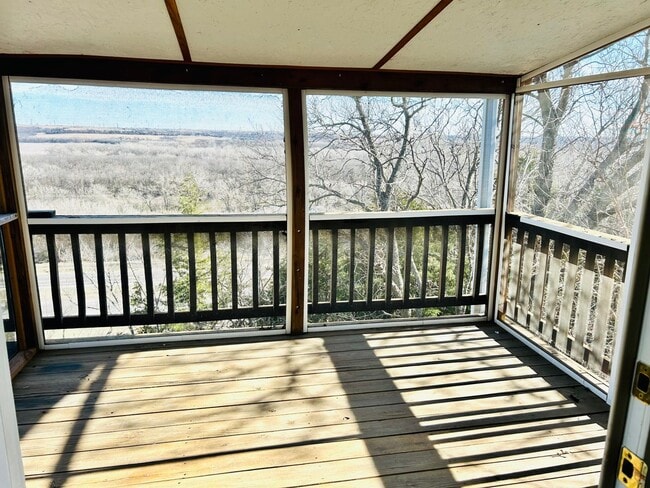 Building Photo - MOVE IN SPECIAL - 1/2 Off Move in Rent