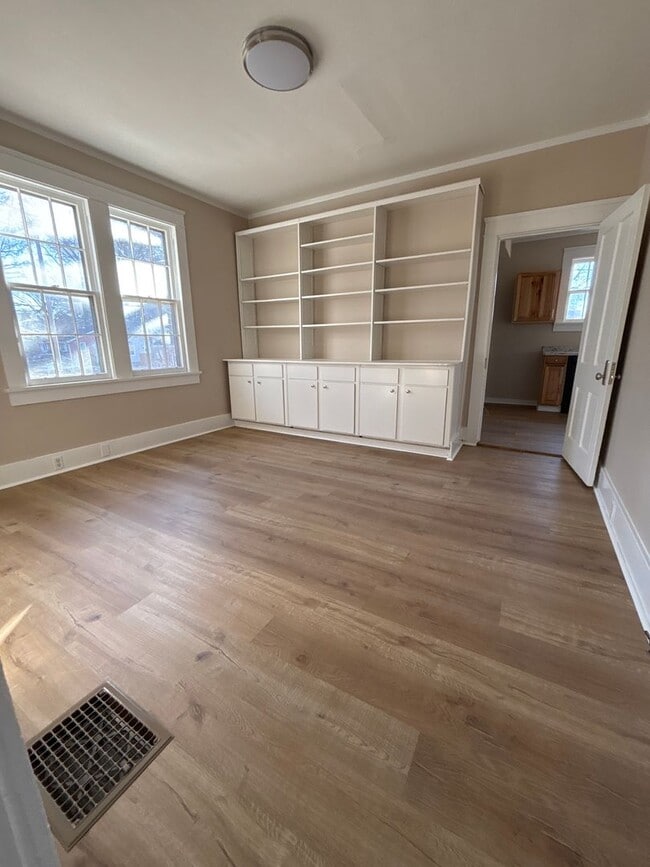 Building Photo - Deposit Special! You're Home Awaits