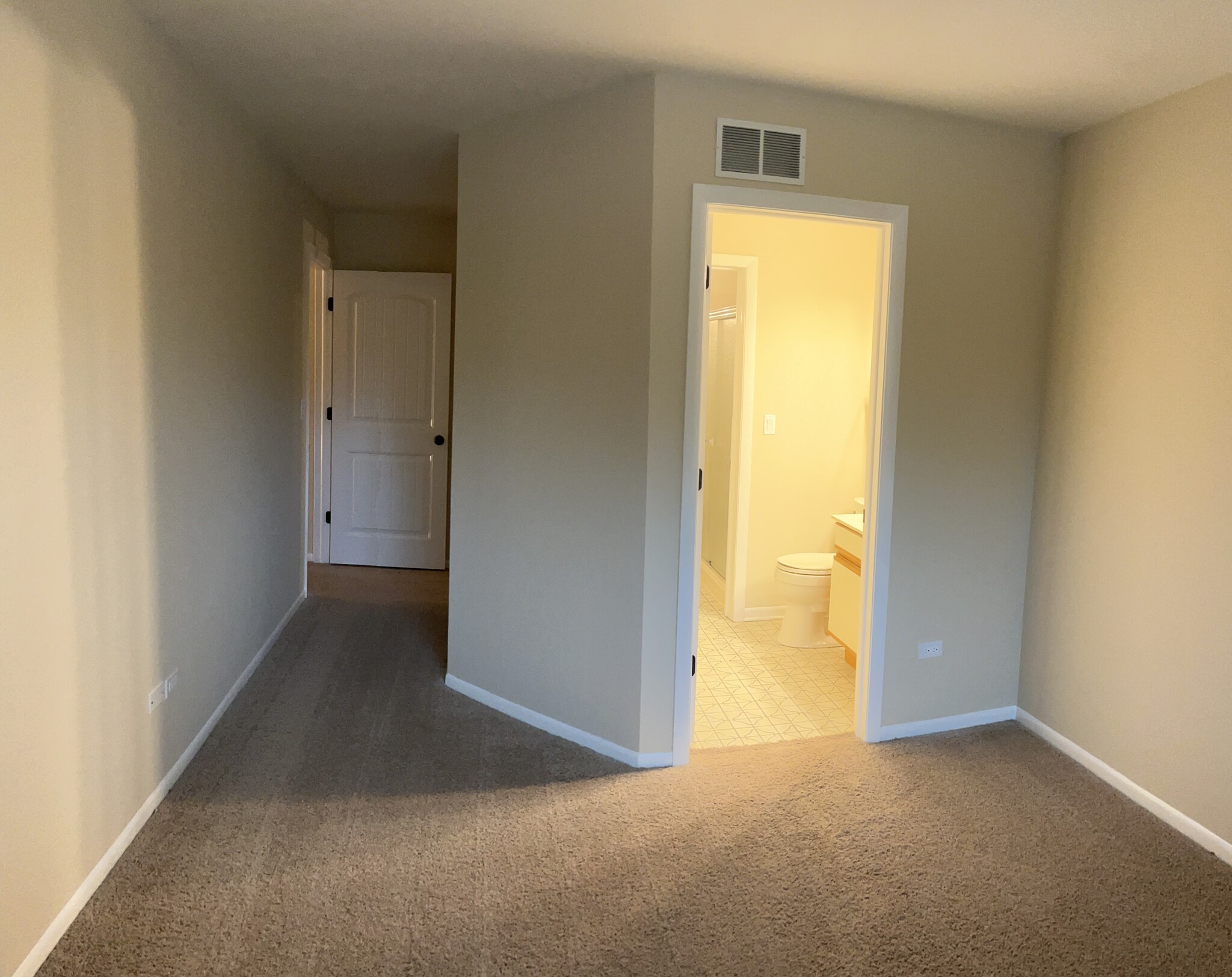 Building Photo - 128 Mohawk Trl