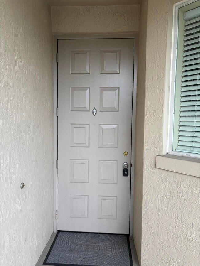 Building Photo - 27 Royal Palm Way