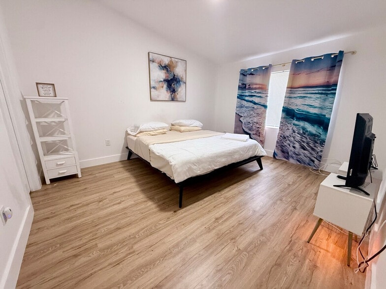 Building Photo - 20423 NW 29th Pl