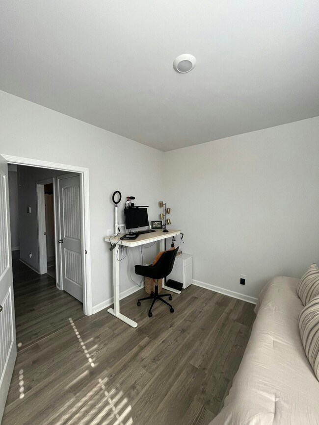 Building Photo - 2370 Quinn Dr