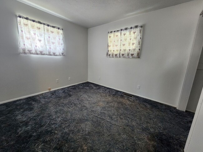 Building Photo - Heyburn I Street