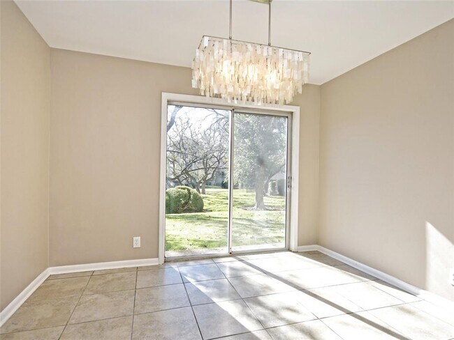 Building Photo - 100 Lido Cir