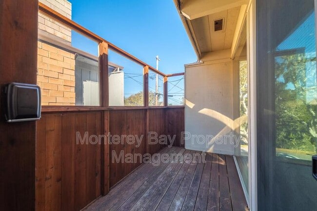 Building Photo - 635 Grace St