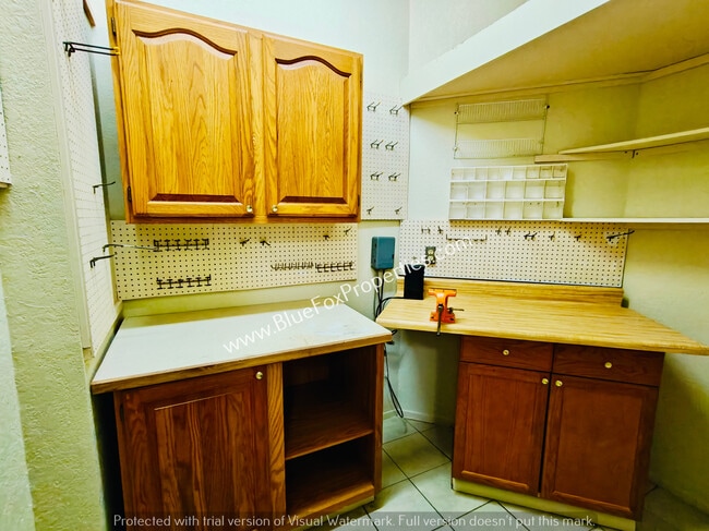 Building Photo - 811 Camino Corrida