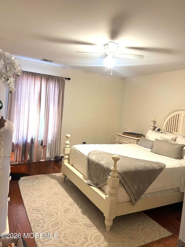 Building Photo - 256 Mantoloking Rd