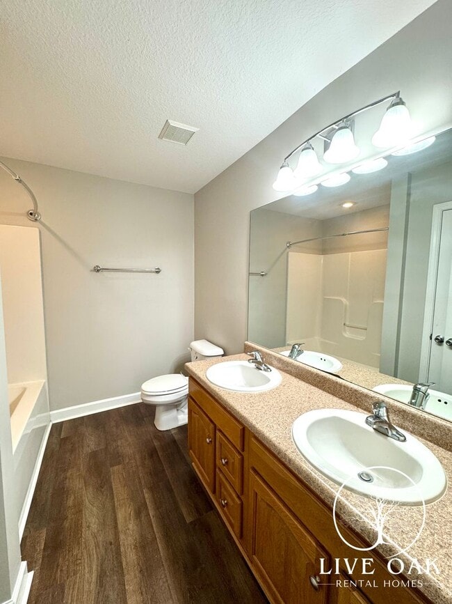 Building Photo - 125 Governors Blvd