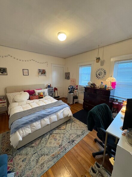 Building Photo - 34 Sunset Rd