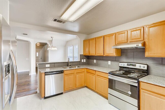 Building Photo - 1700 Anise Dr
