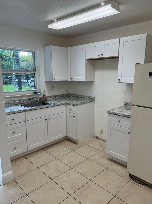 Primary Photo - 5900 NW 1st Ave