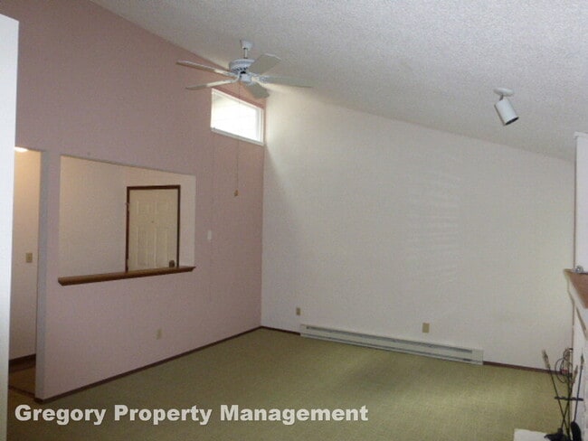 Building Photo - 12621 NE 130th Way