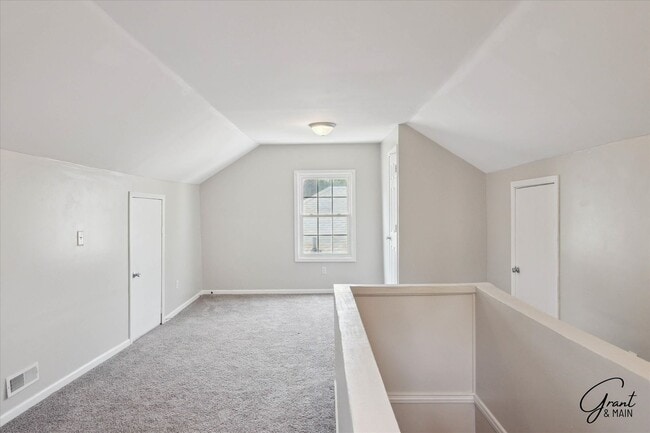 Building Photo - $1450 3 bedroom bungalow
